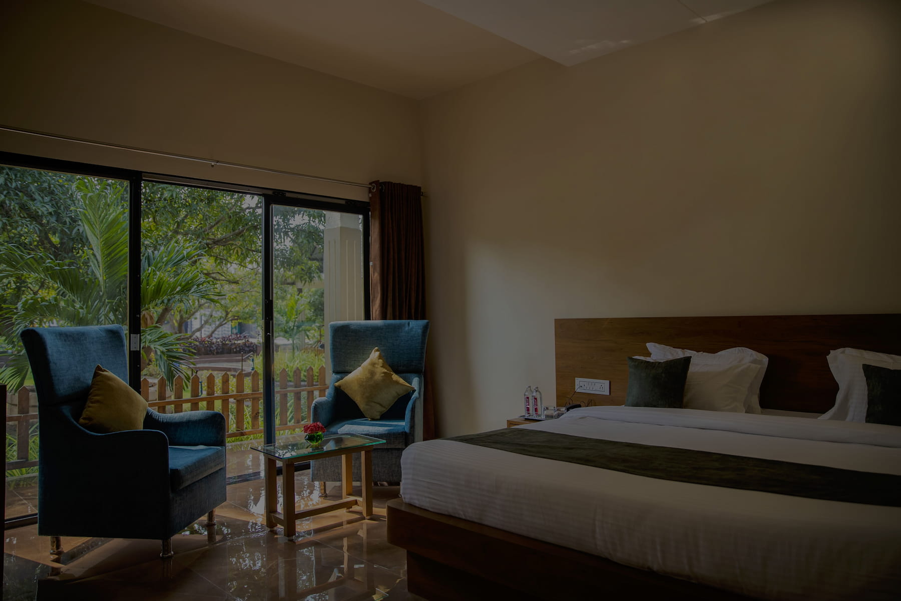 Gir Pinewood Resort Logo - Resort Near Sasan Gir Safari